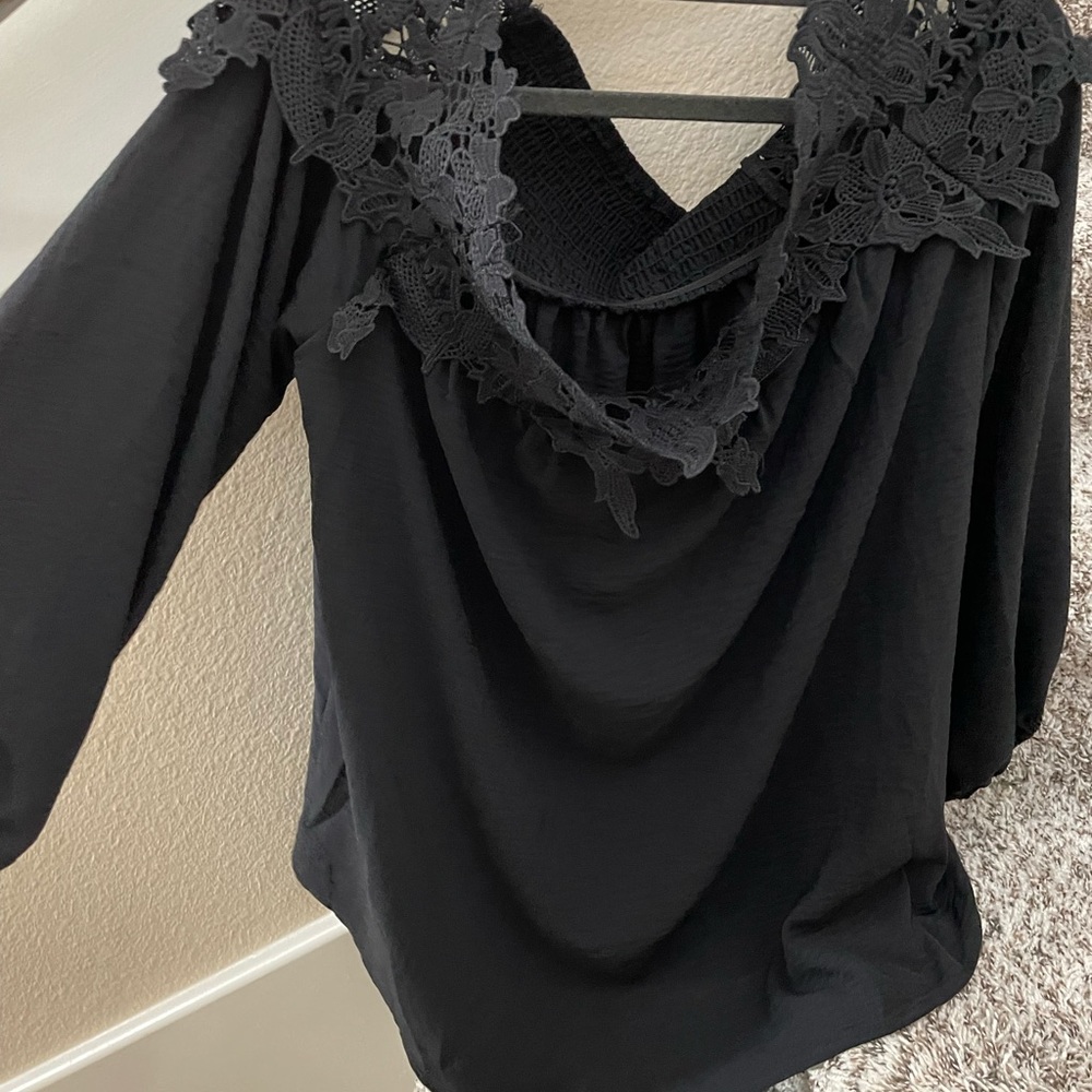 New never used XL black dressy shirt. Ran way to big for me.